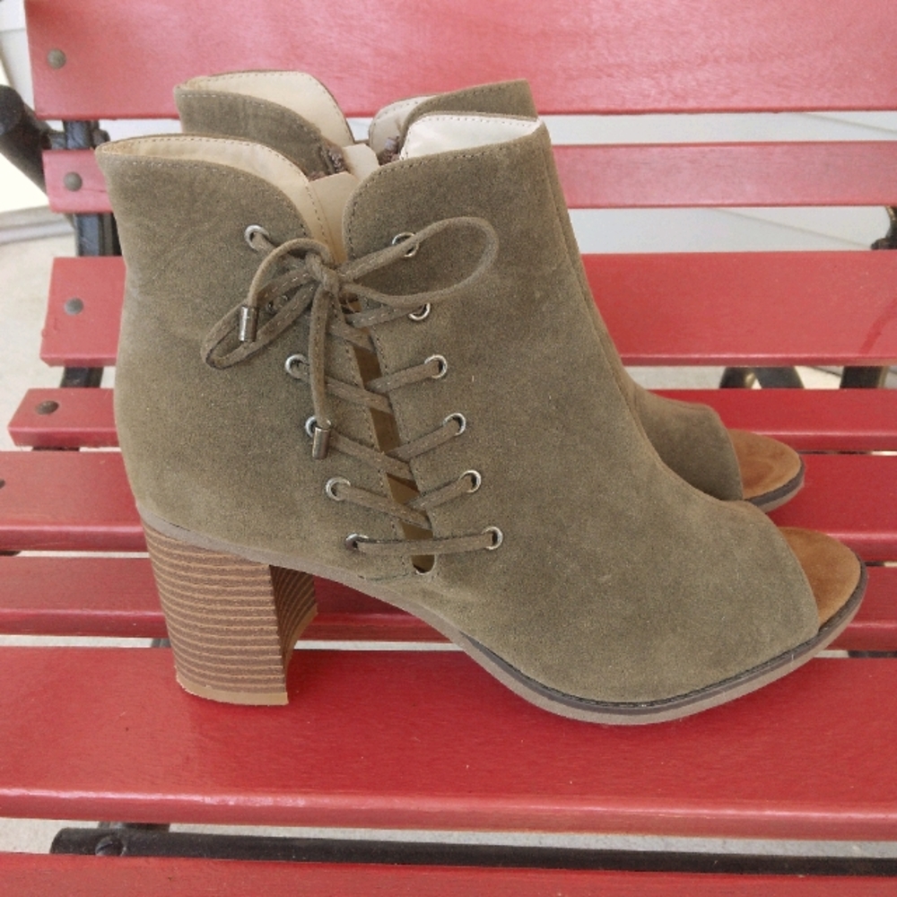 Ladies shoes